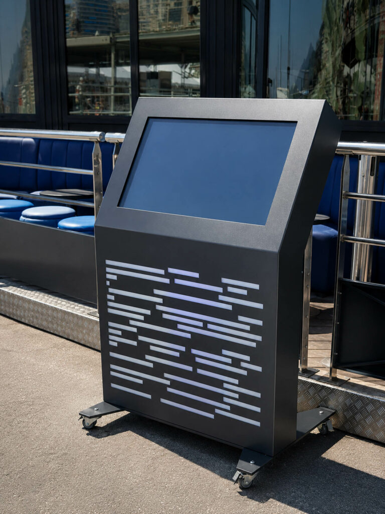 borne-interactive-exterieure-sur-mesure
