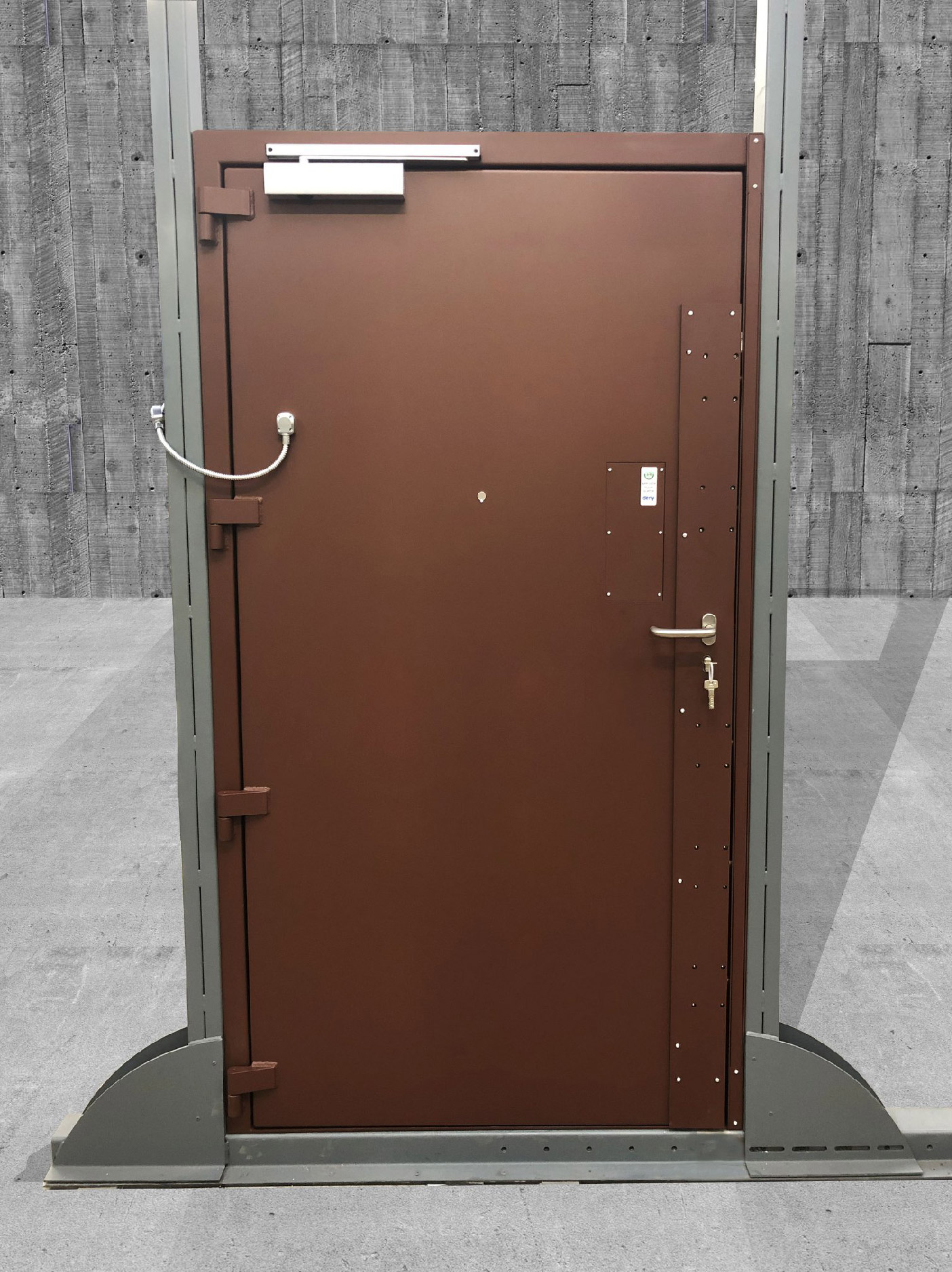 Toltec Secure - tôlerie industrielle au service de la sécurité - Porte SECURE DOOR SD5 est certifiée CR5 selon la norme Européenne EN 1627-1630, serrure motorisée 5 Points DENY LSS